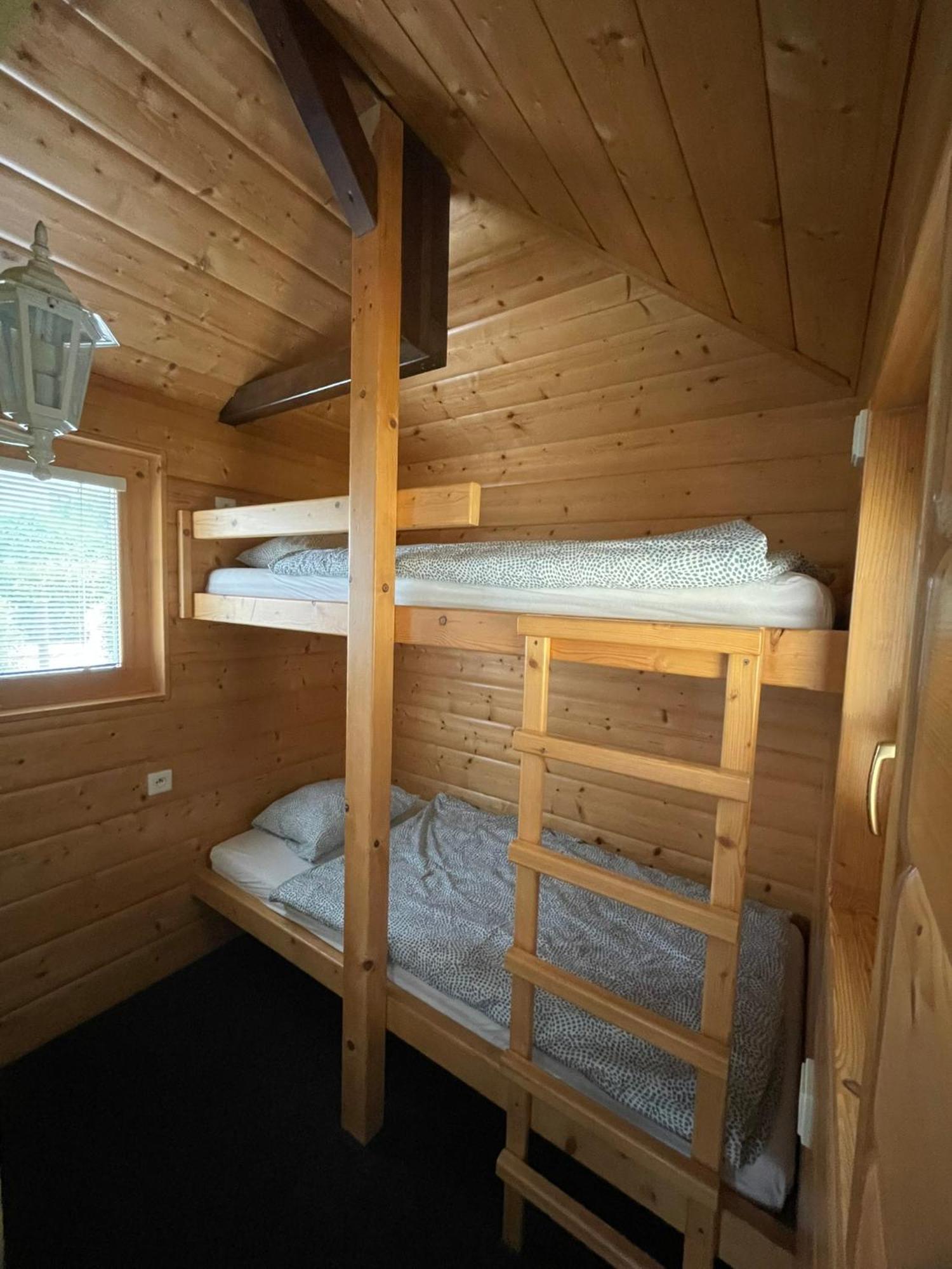 Ubytování Okružní 396 Sezimovo Ústí Esterno foto
